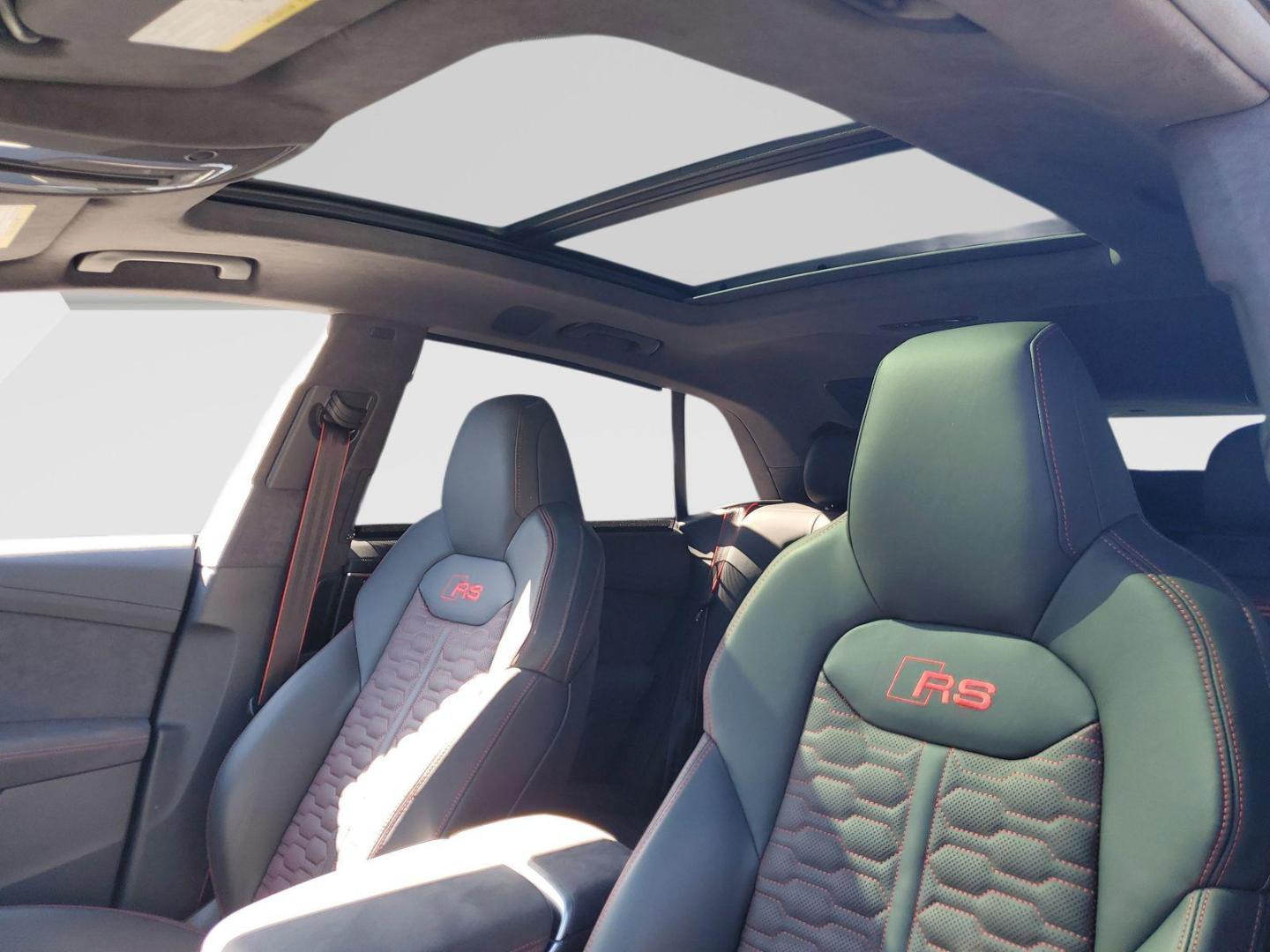 2025 Audi RS Q8 Base - Photo 20