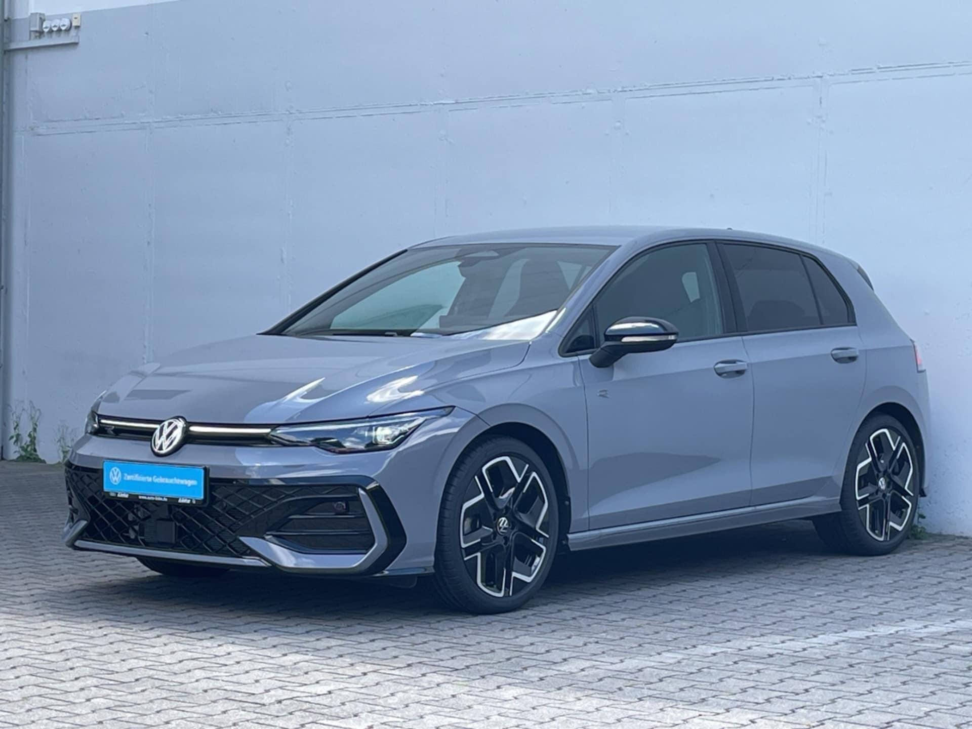 Volkswagen Golf R-Line