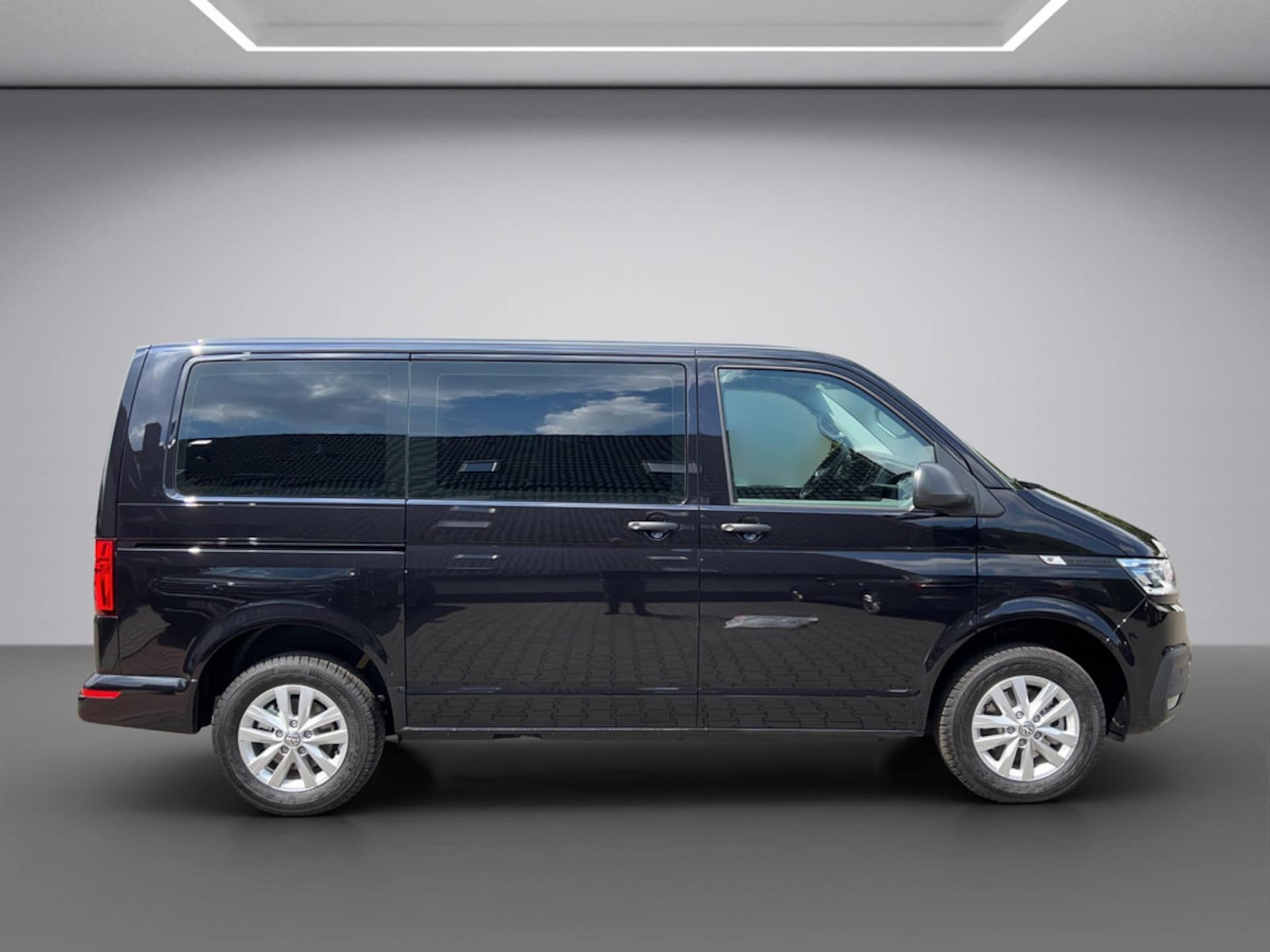 Volkswagen T6.1 Transporter Kombi kurzer Radstand