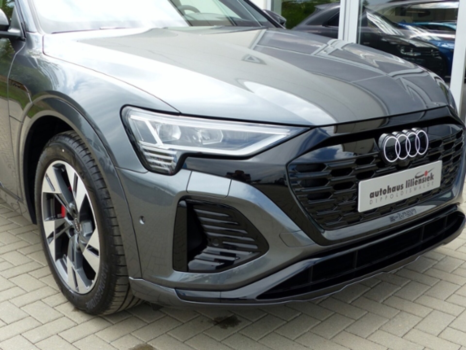 Audi Q8 e-tron S line