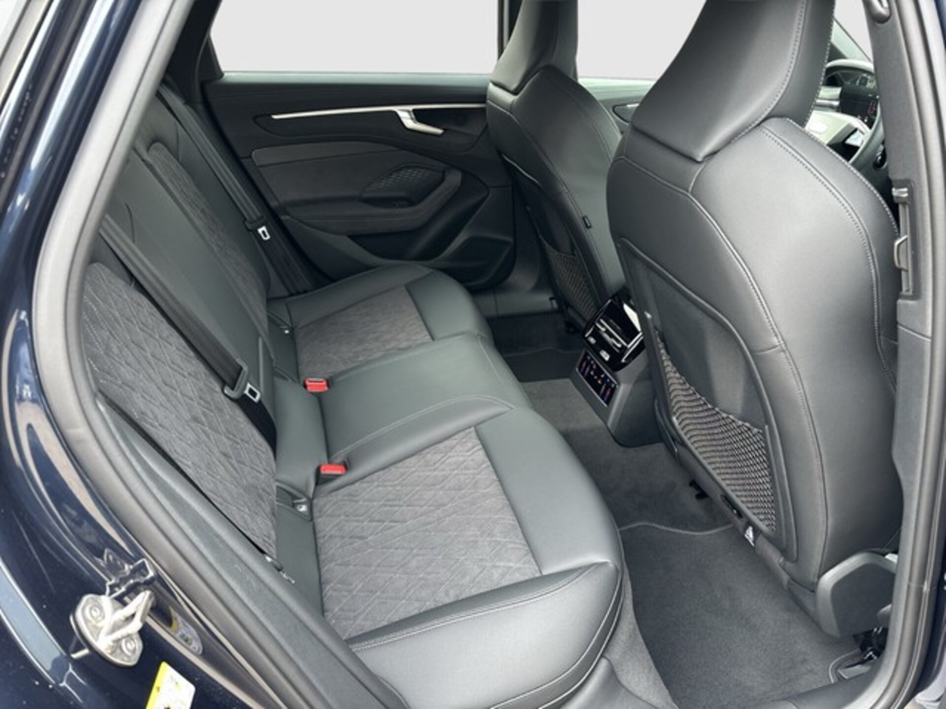 Audi A6 Avant edition one