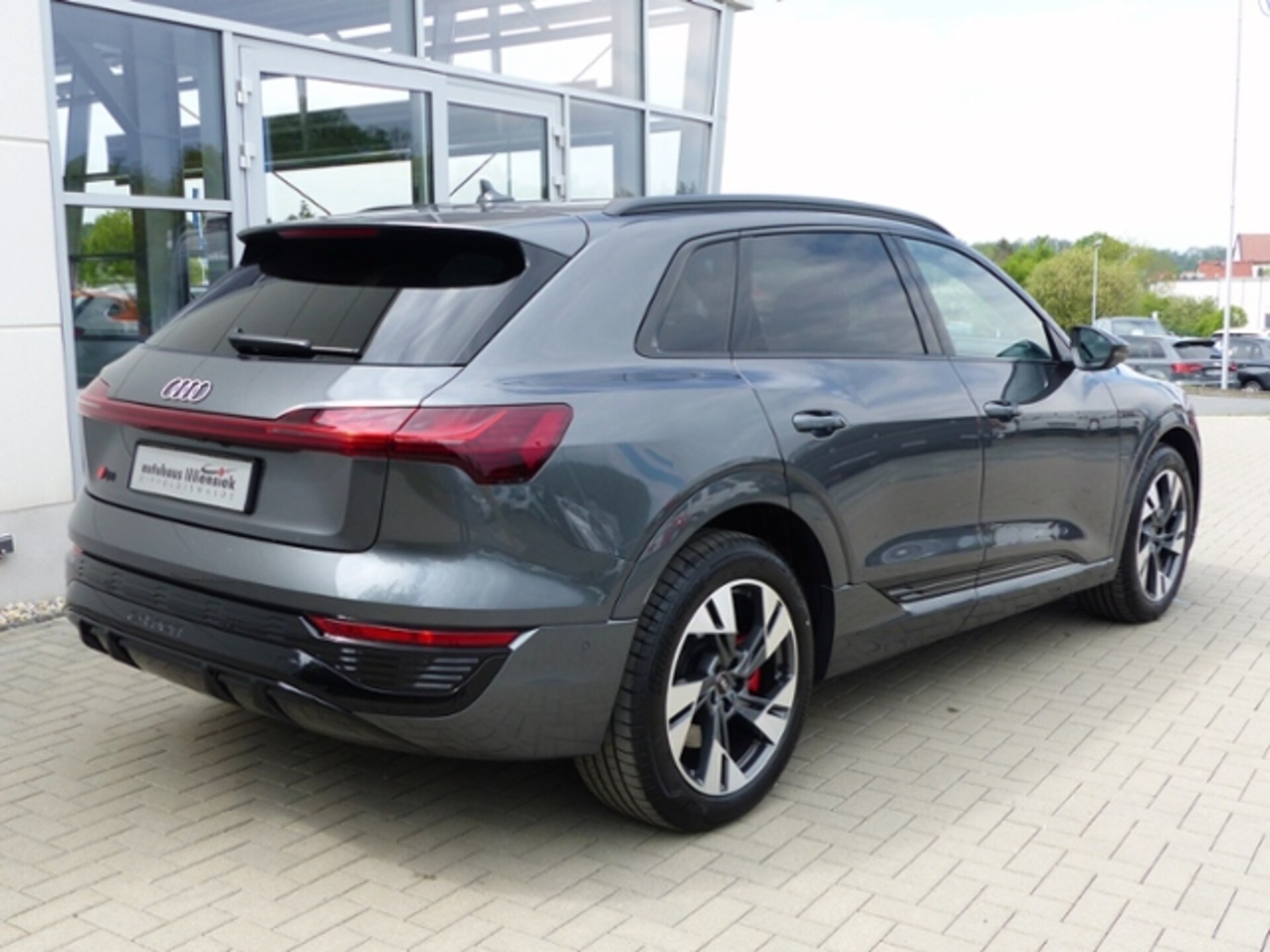 Audi Q8 e-tron S line