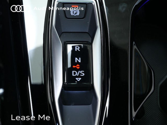 2025 Audi New Q5 Premium Plus - Photo 20