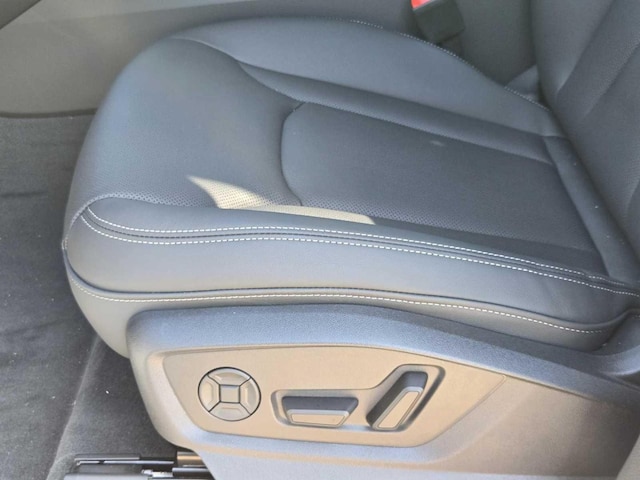2026 Audi Q8 Premium Plus - Photo 17