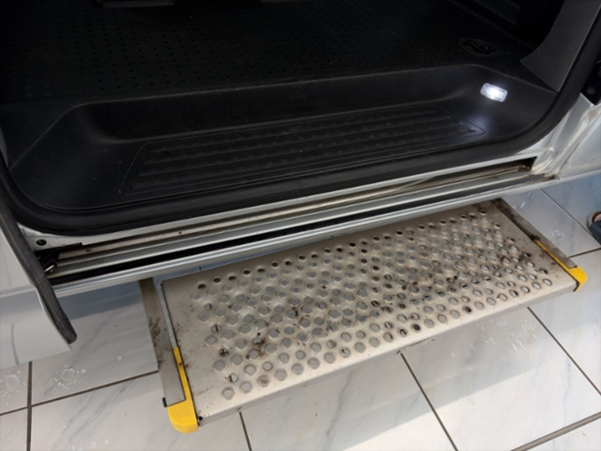 Volkswagen T6.1 Caravelle langer Radstand Comfortline
