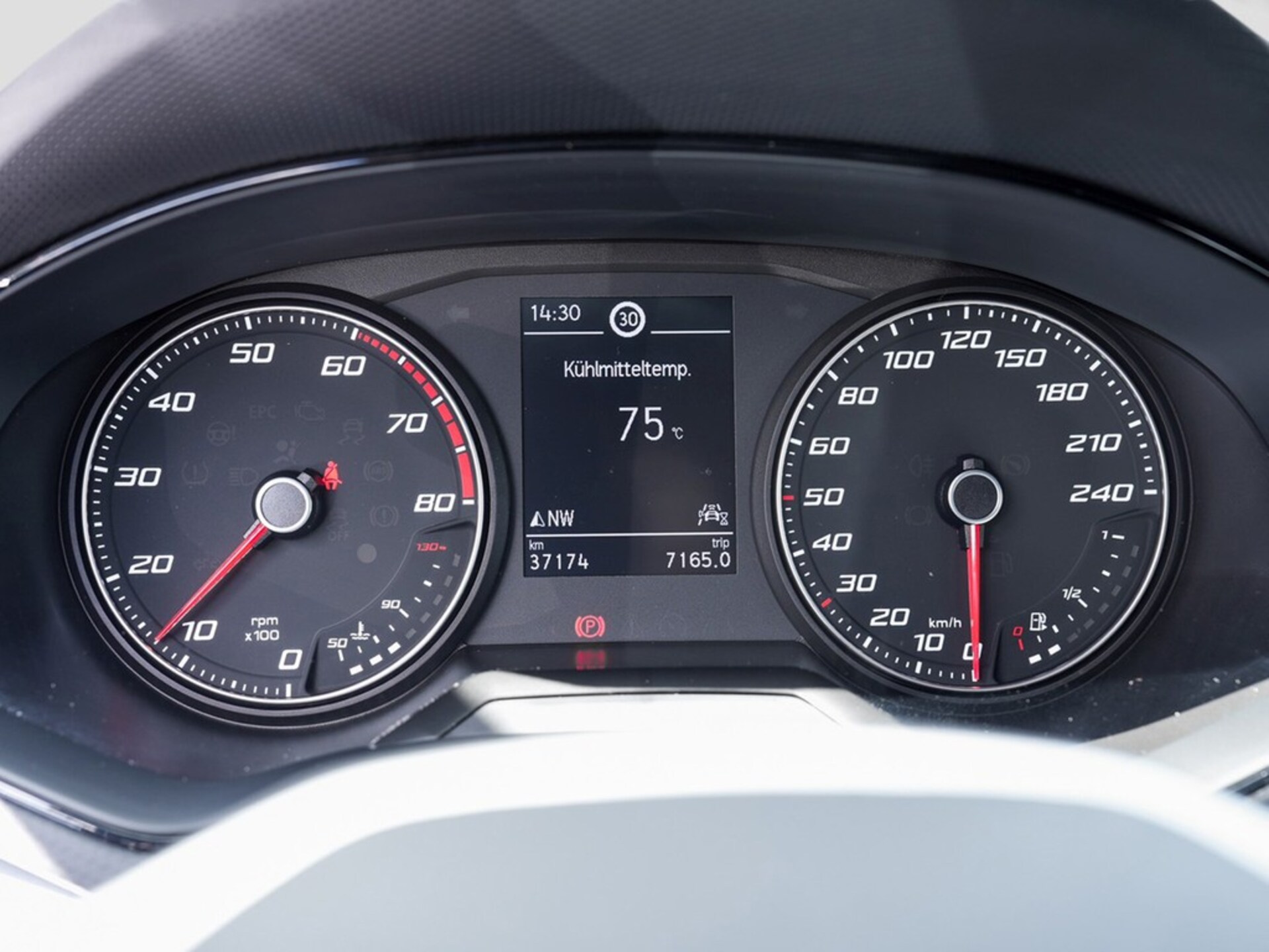 SEAT Arona FR