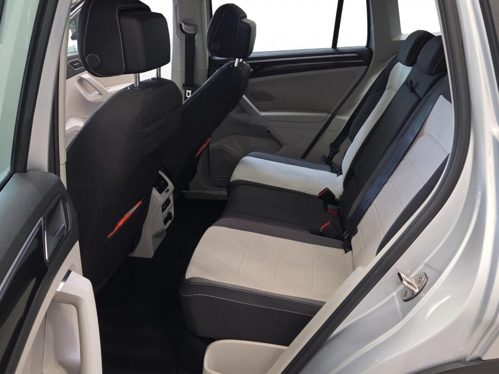 Volkswagen Tiguan – Bild 17
