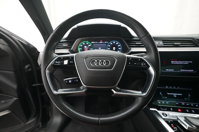 2022 Audi e-tron
