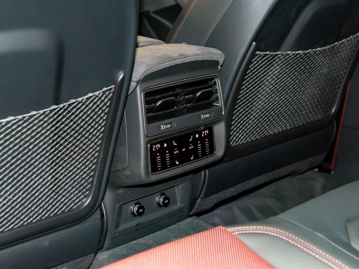 Image about Audi RS Q8 SUV RS Q8 SUV performance 471(640) kW(PS) tiptronic