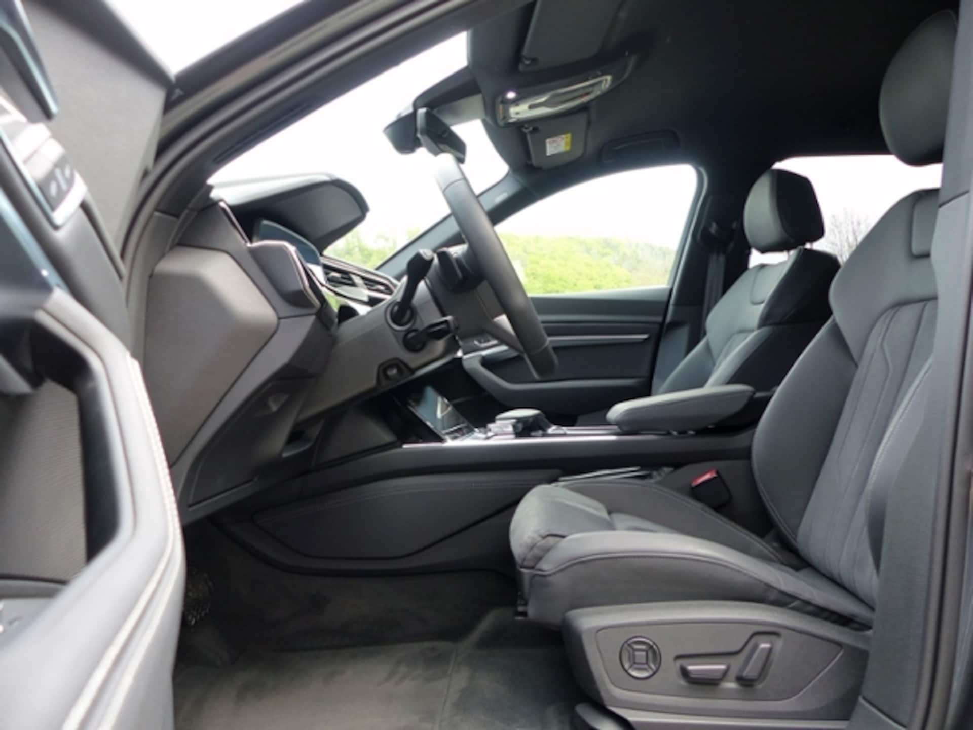 Audi Q8 e-tron S line
