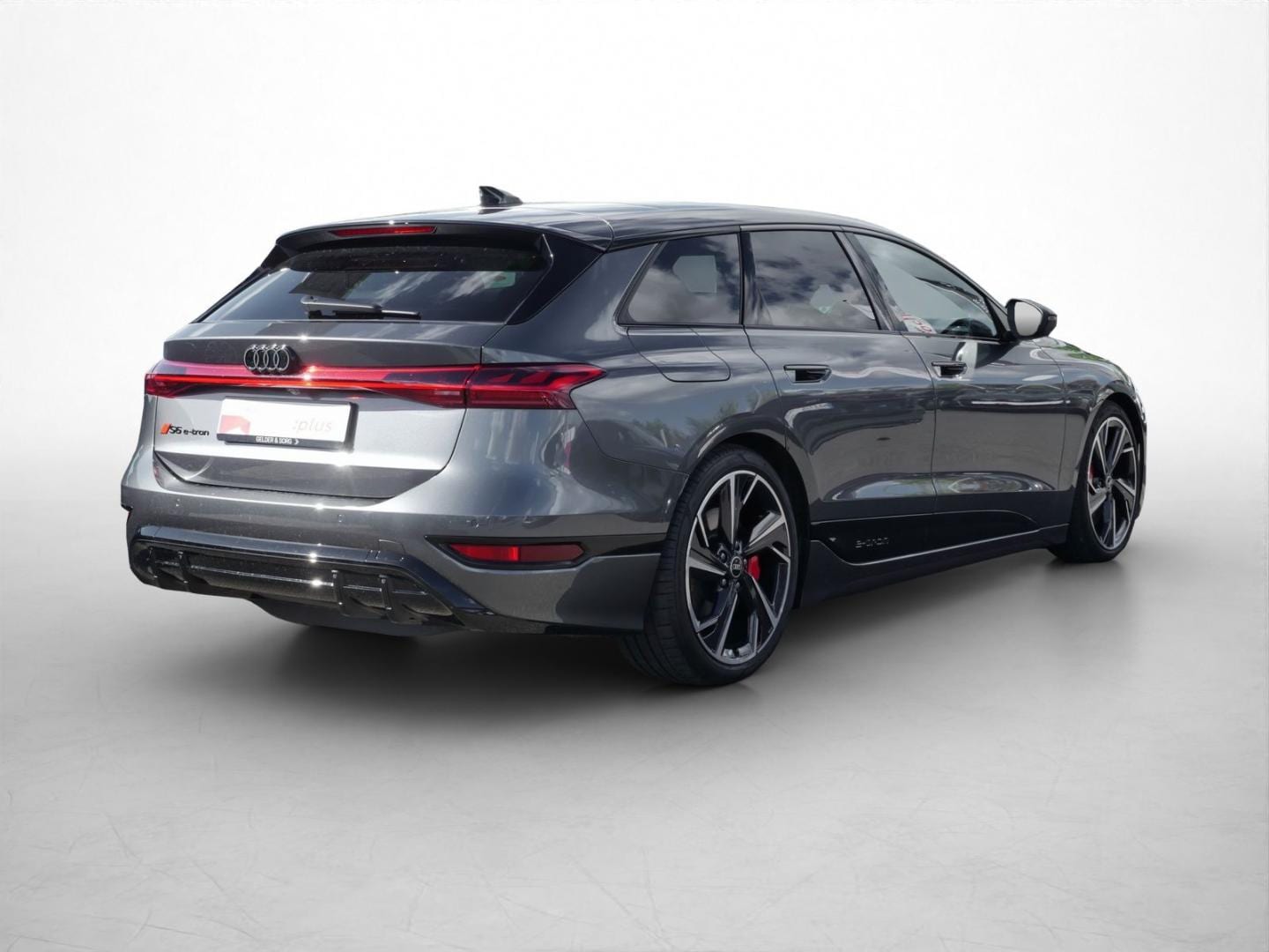 Bild über Audi S6 Avant e-tron e-tron quattro 370 kW - für weitere Informationen kontaktieren Sie den Audi Partner
