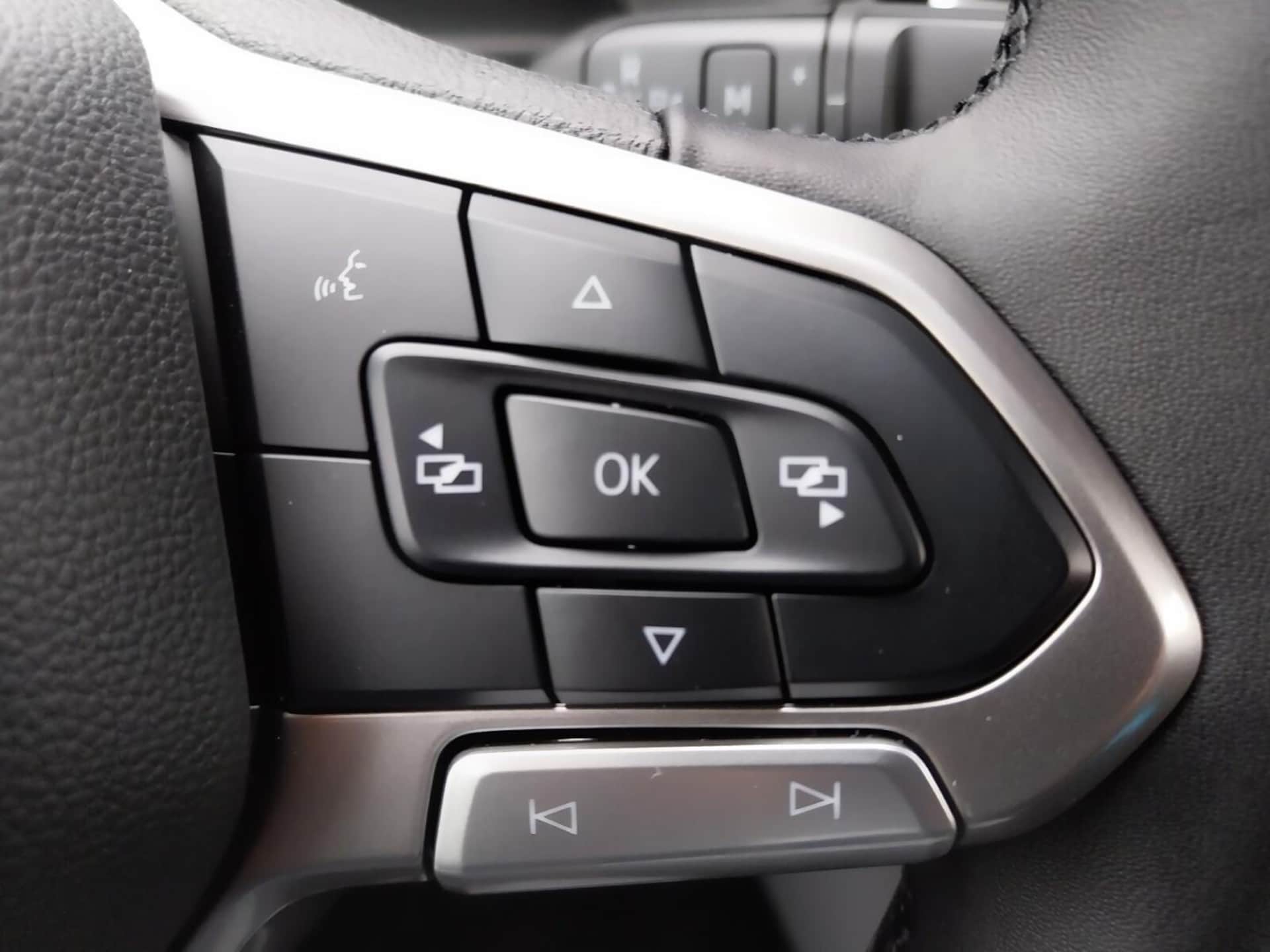 Volkswagen Caravelle długi roztaw osi Life