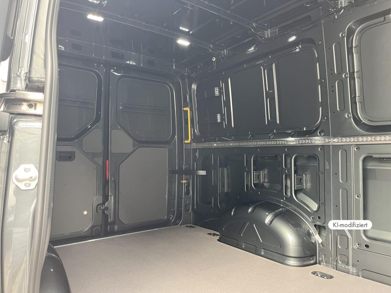 Volkswagen Crafter Kasten mittlerer Radstand – Bild 16