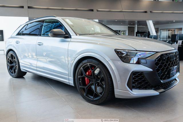 2026 Audi RS Q8 -'s photo