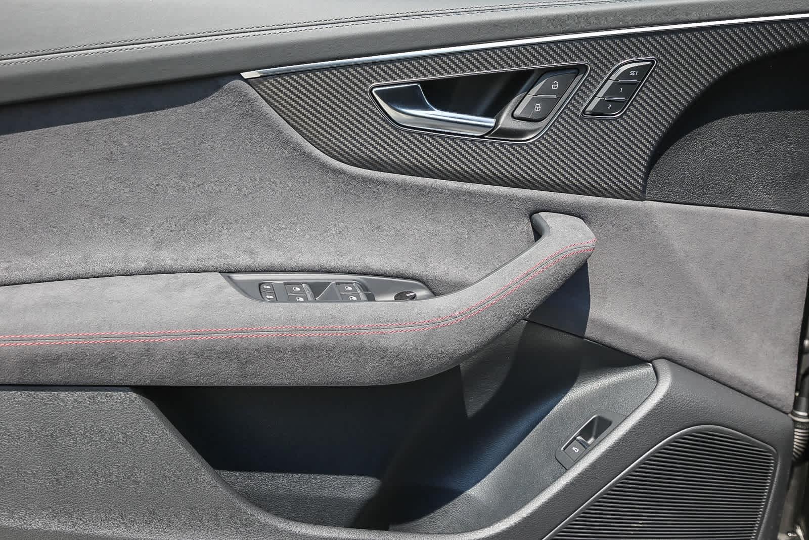 2025 Audi RS Q8 Base - Photo 24