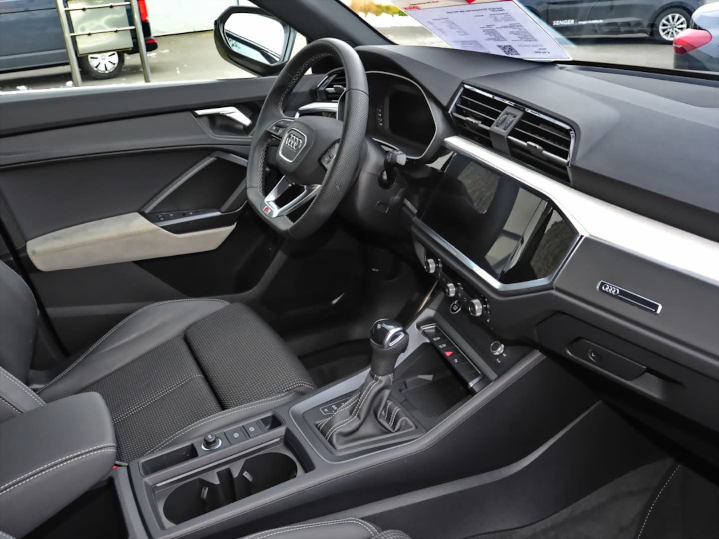 Bild über Audi Q3 advanced 35 TDI S tronic - für weitere Informationen kontaktieren Sie den Audi Partner