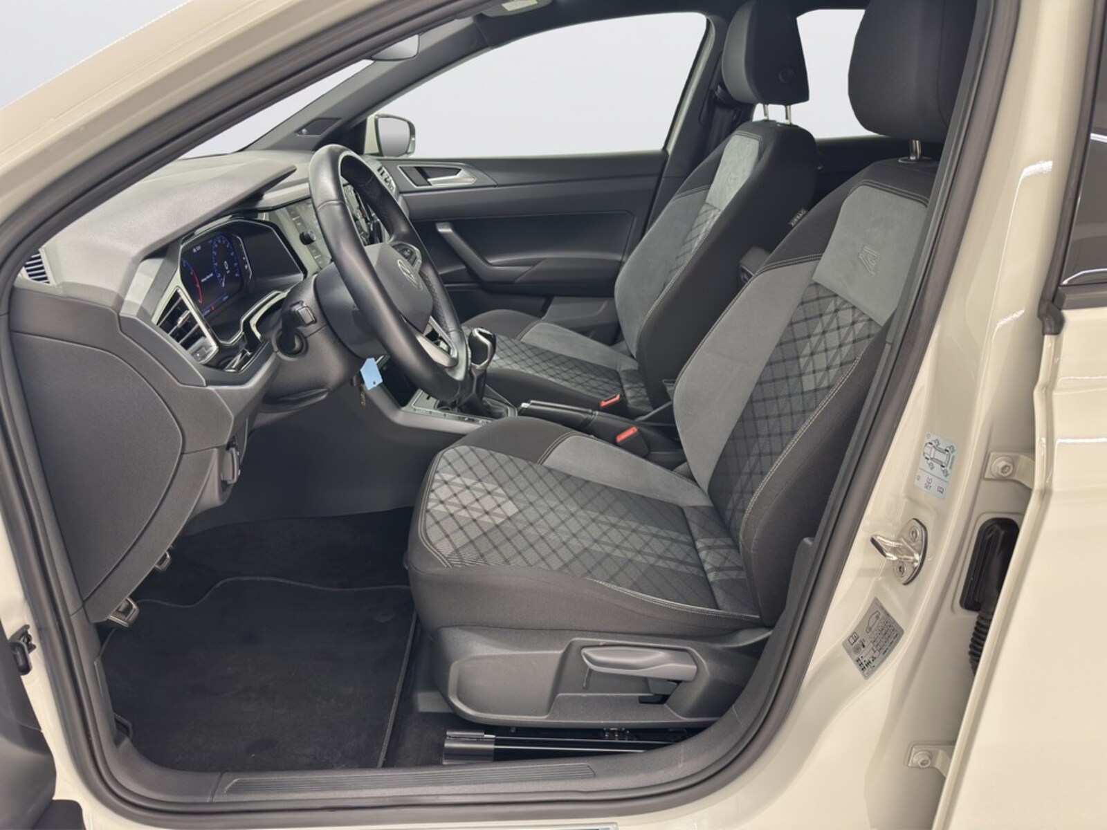 Volkswagen Polo – Bild 9