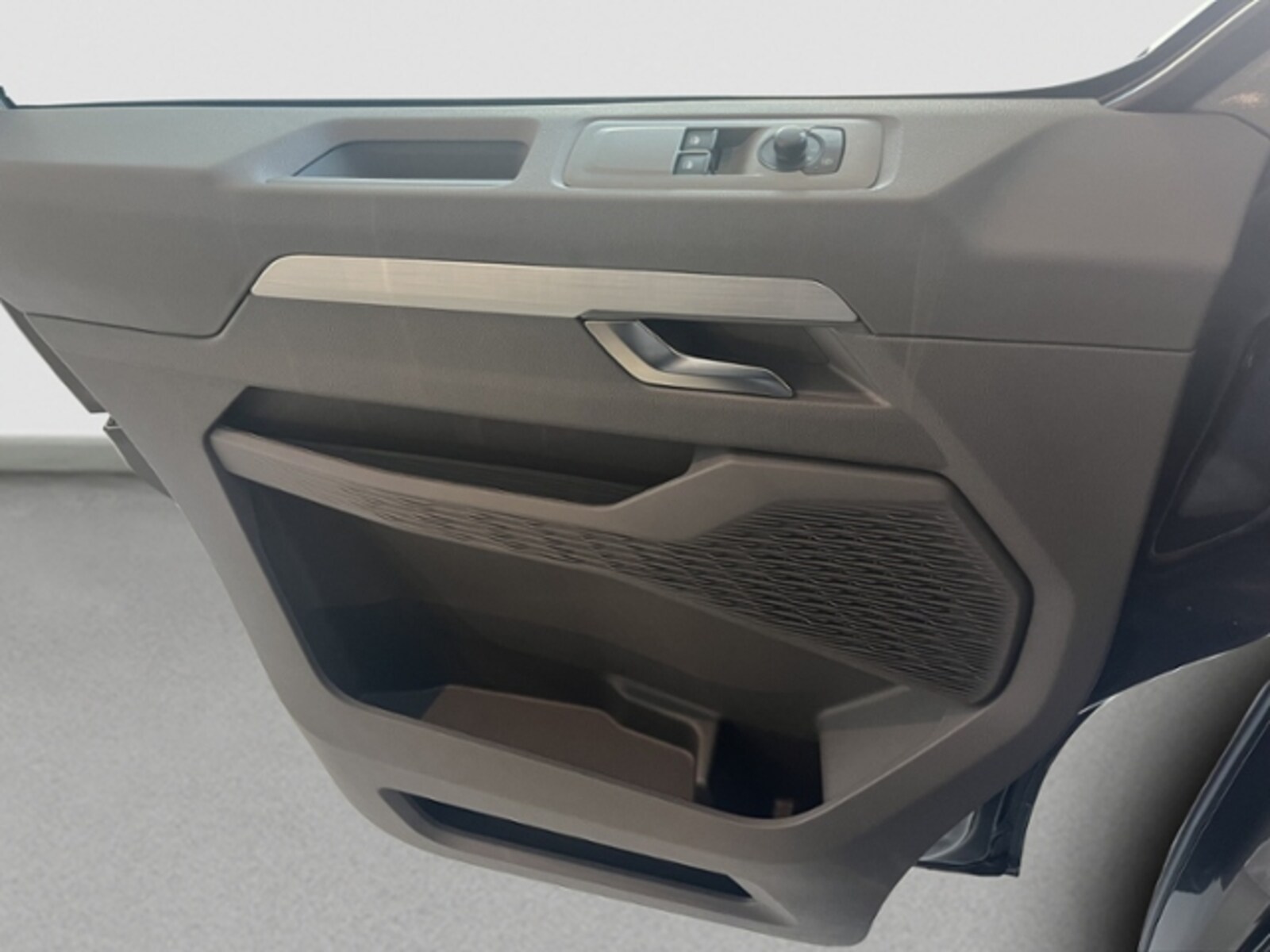 Volkswagen Transporter Kombi kurzer Radstand – Bild 11
