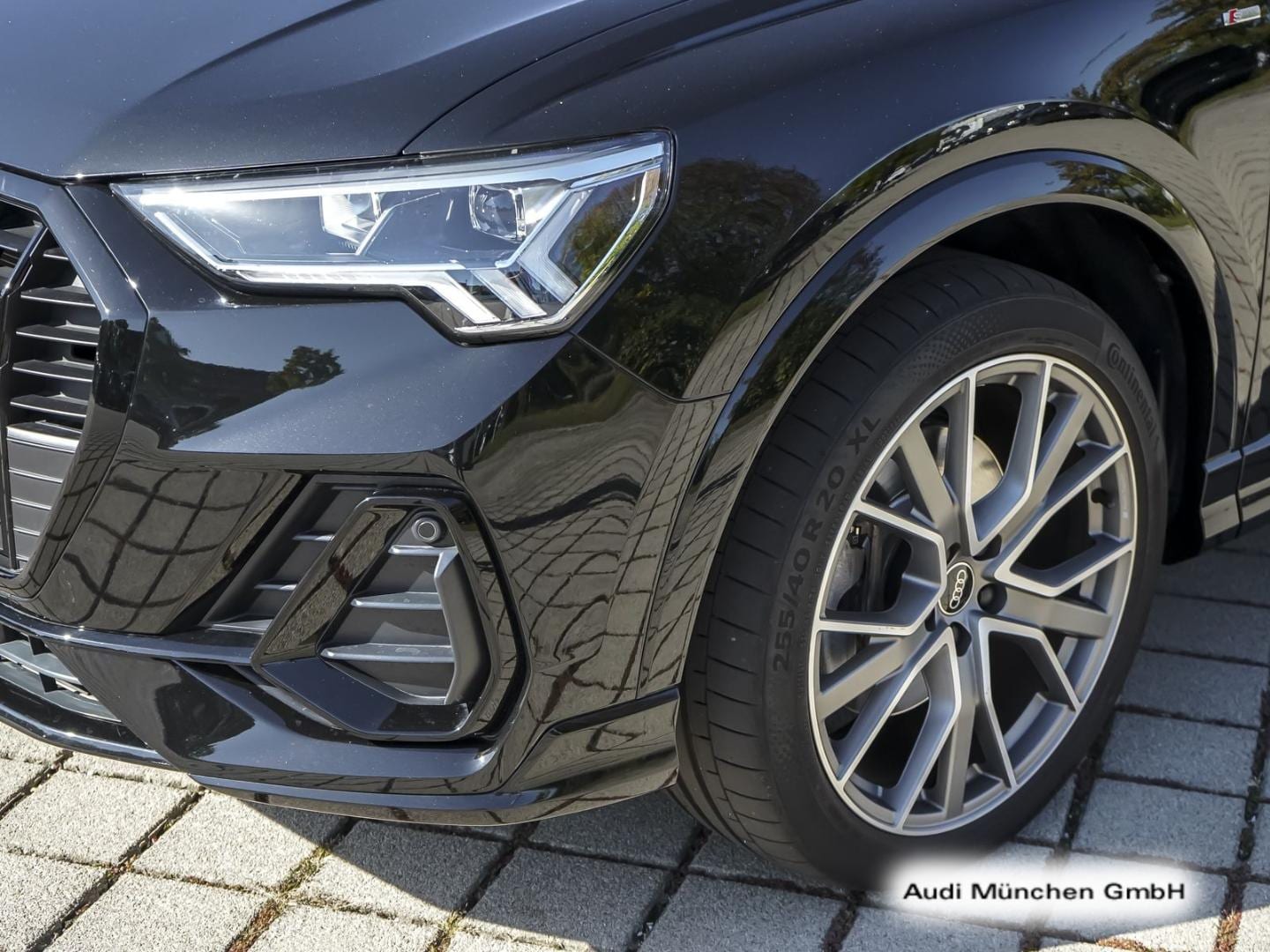 Bild über Audi Q3 S line 40 TFSI quattro S tronic - für weitere Informationen kontaktieren Sie den Audi Partner