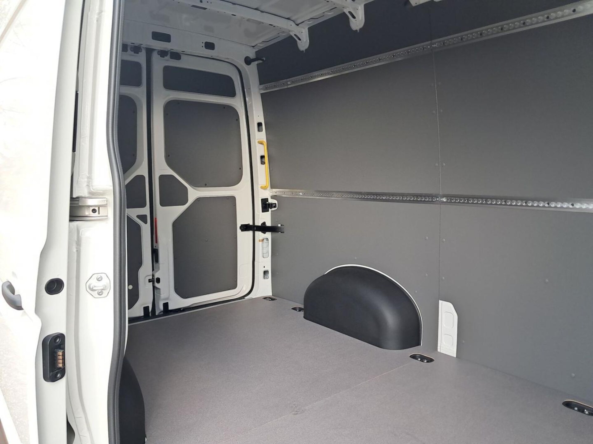 Volkswagen Crafter Kasten mittlerer Radstand
