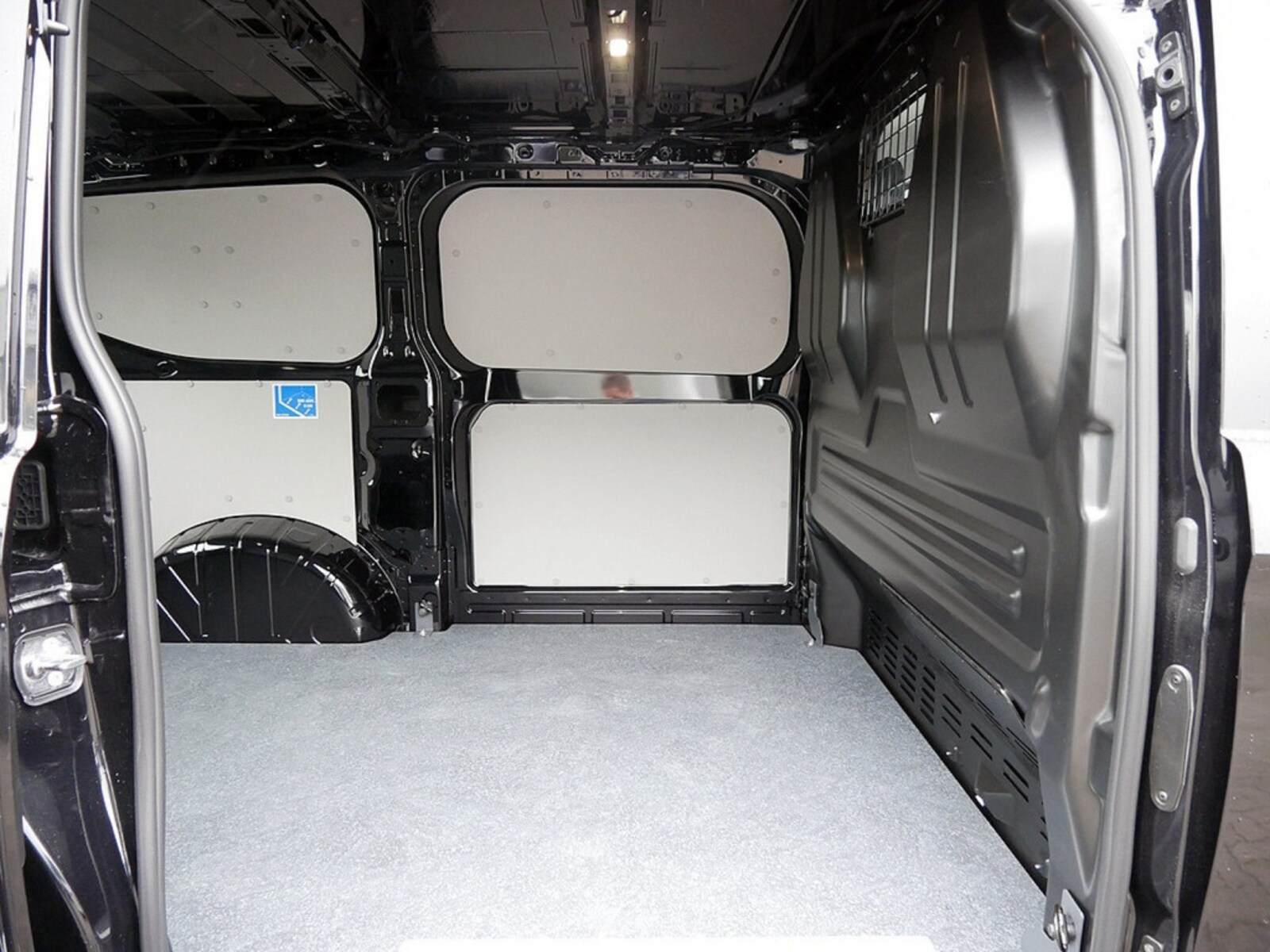 Volkswagen Transporter Kasten kurzer Radstand – Bild 13