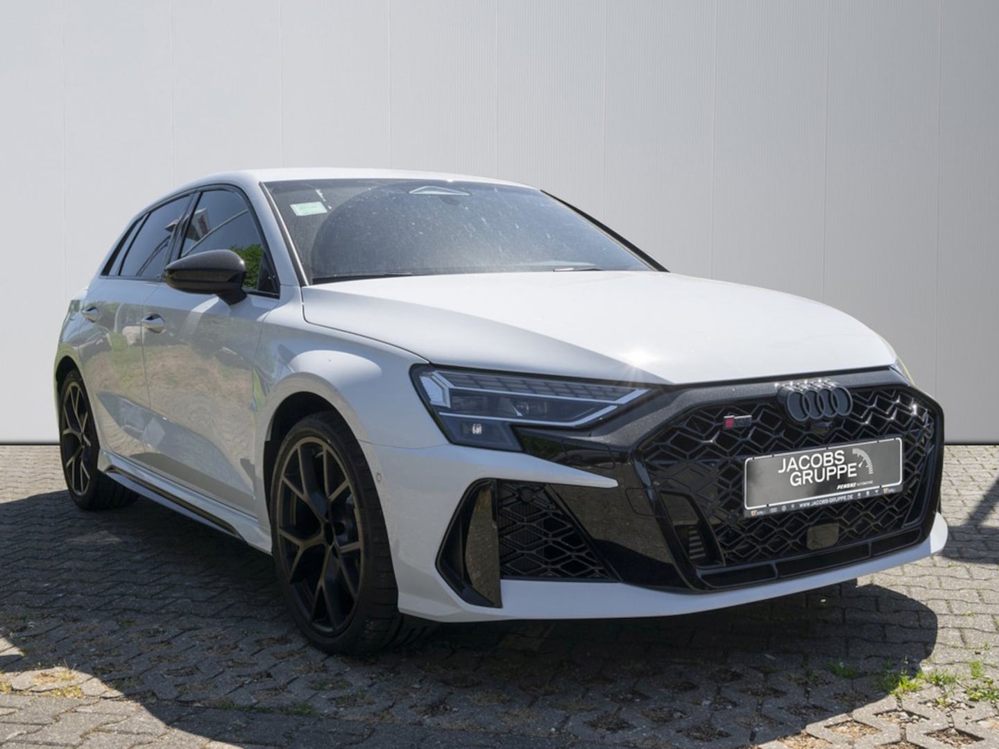 Bild über Audi RS 3 Sportback TFSI quattro 294 kW S tronic - für weitere Informationen kontaktieren Sie den Audi Partner