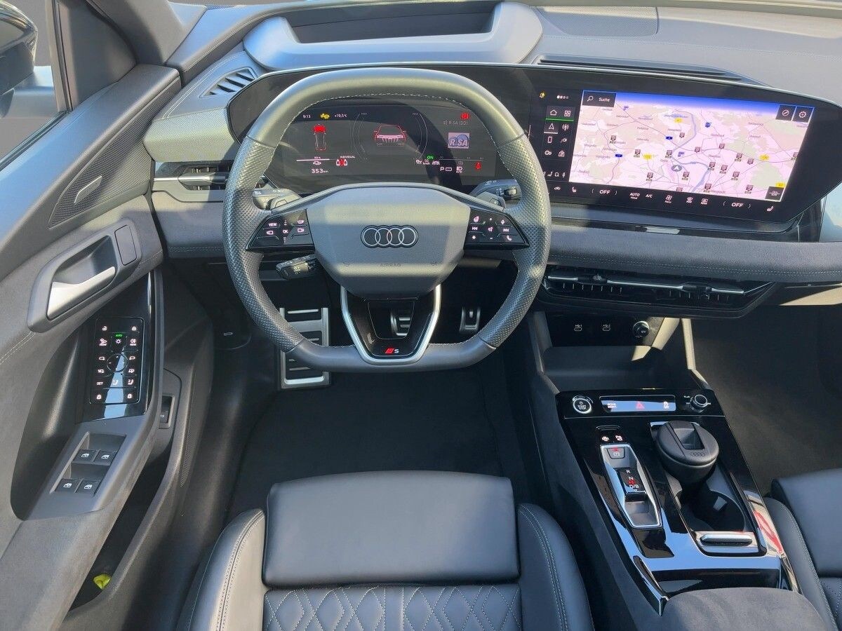 Image about Audi Q6 SUV e-tron e-tron quattro