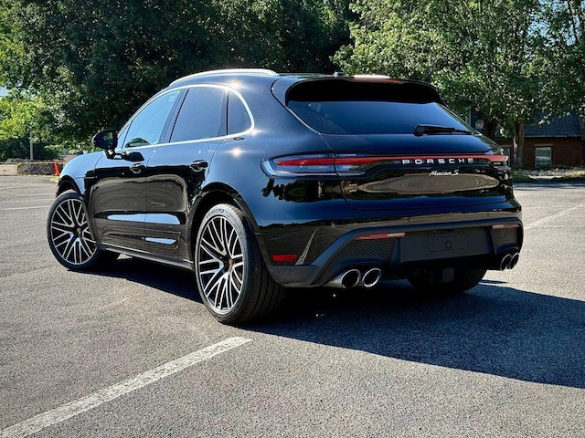 2025 Porsche Macan