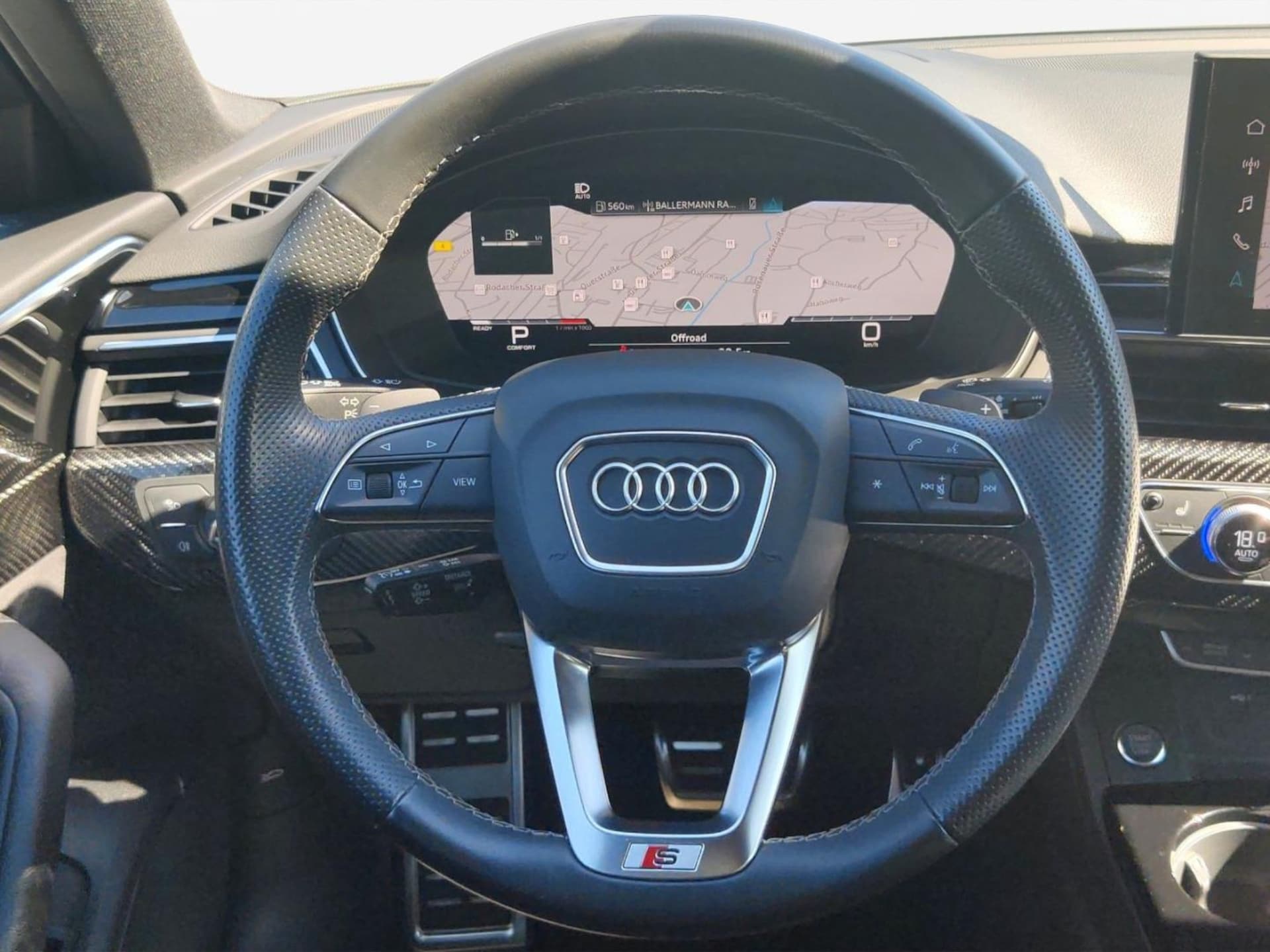 Audi A4 Avant S line