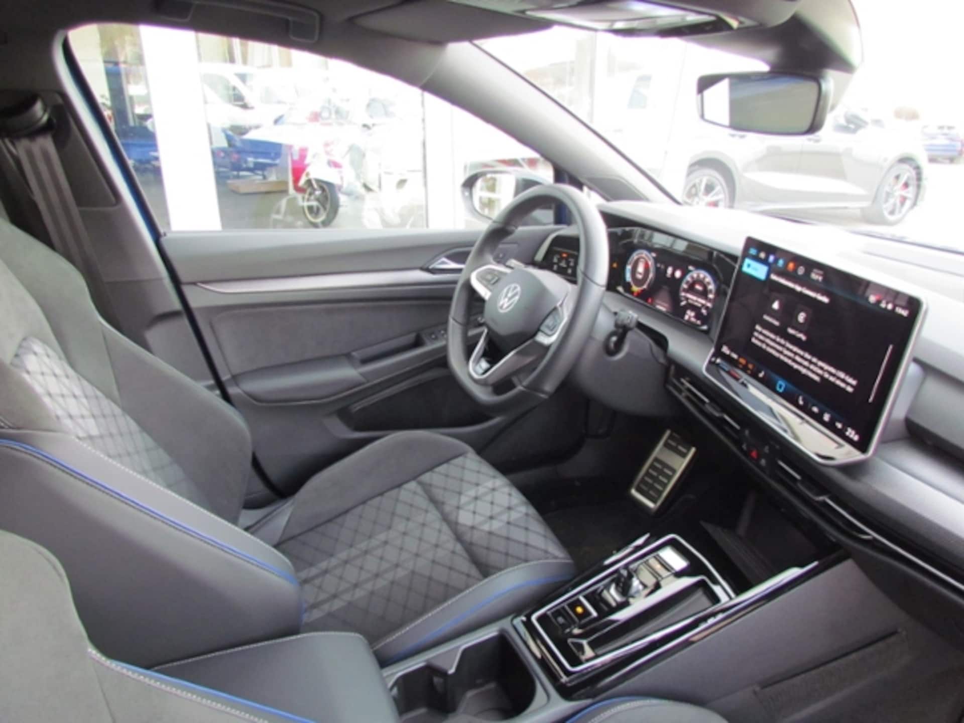 Volkswagen Golf Variant R-Line
