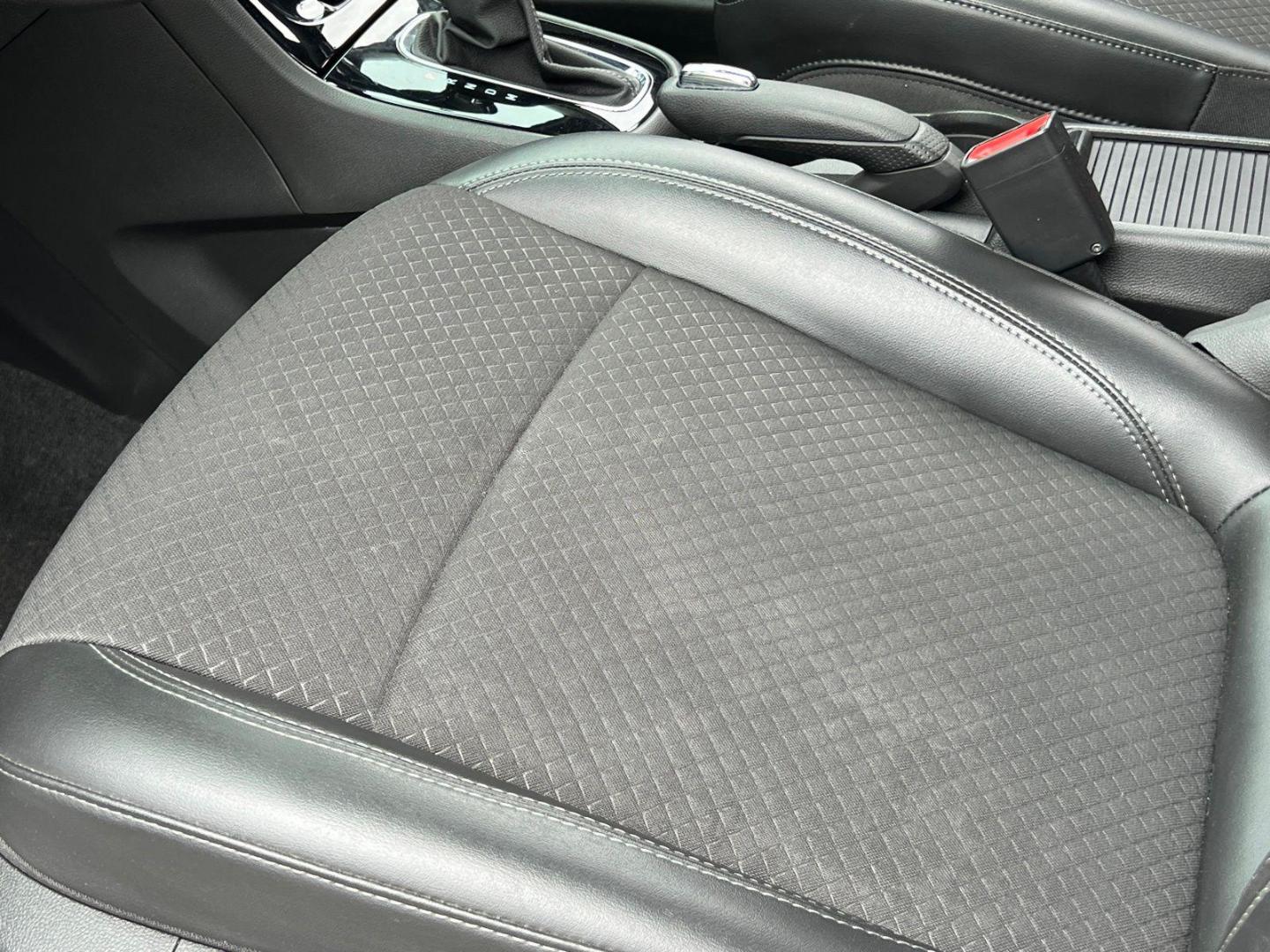 2022 Buick Encore Preferred - Photo 25