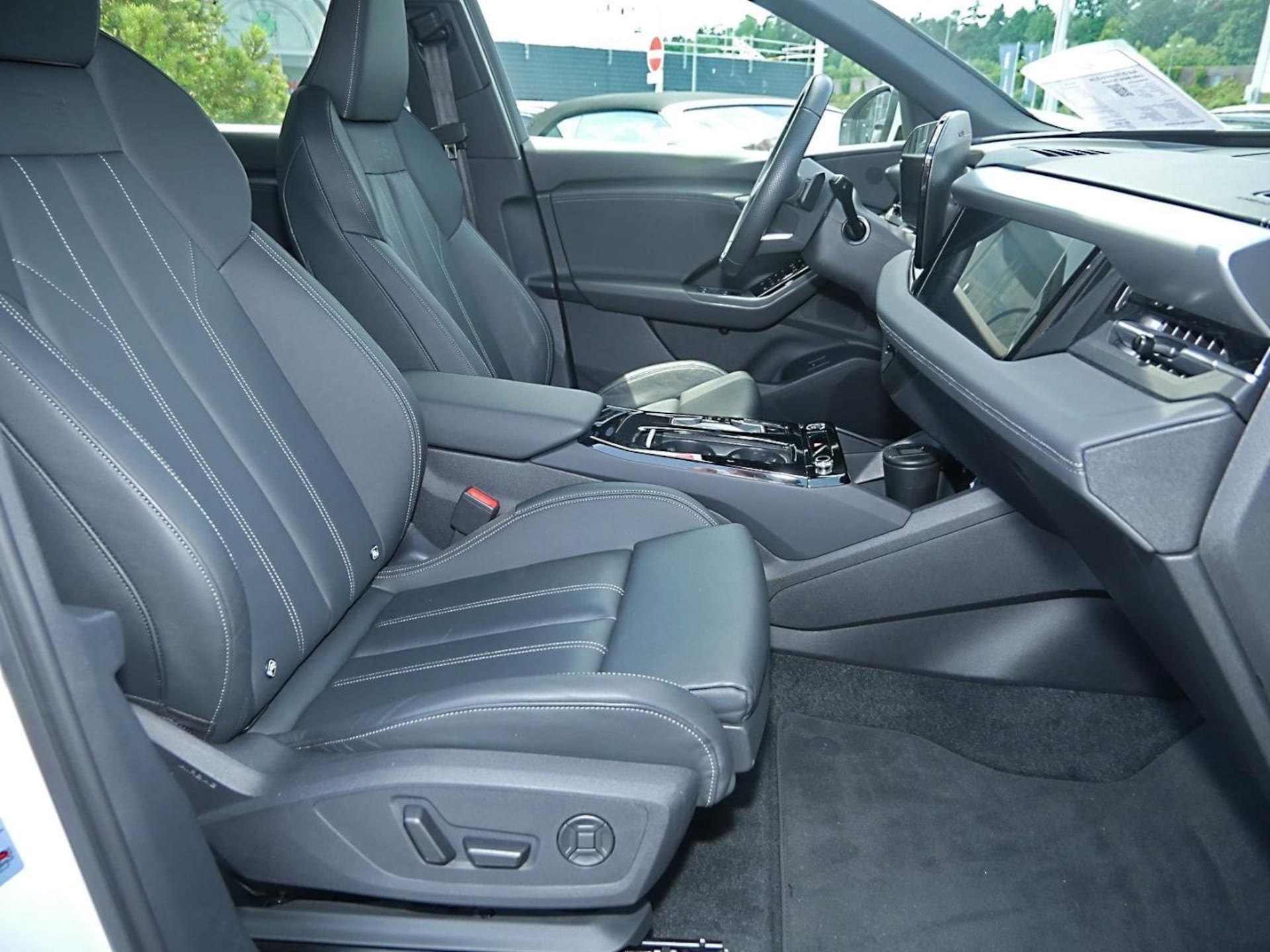 Audi Q6 SUV e-tron