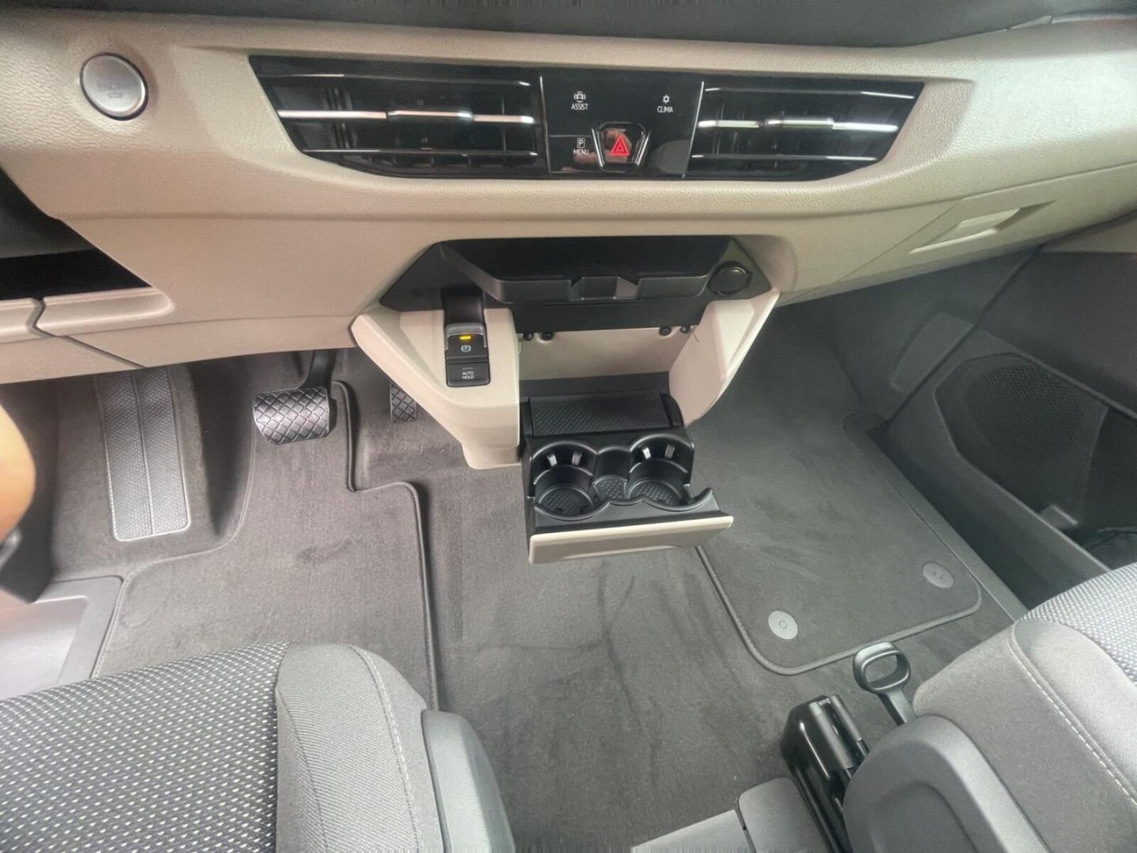 Volkswagen Multivan Langversion – Bild 14