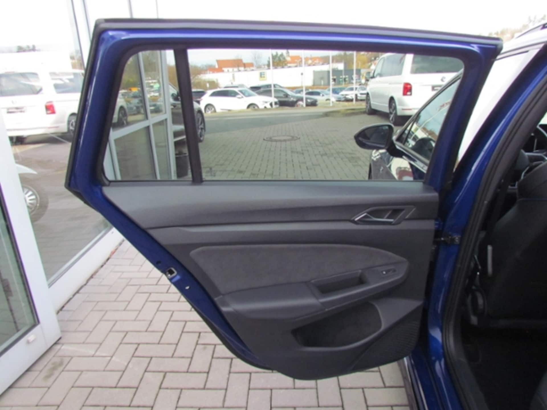 Volkswagen Golf Variant R-Line