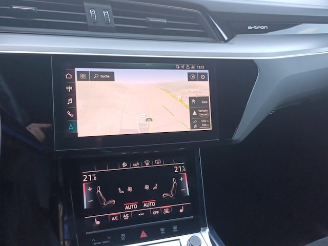 Immagine di Audi e-tron advanced 55 quattro 300,00 kW - for more details contact your dealer