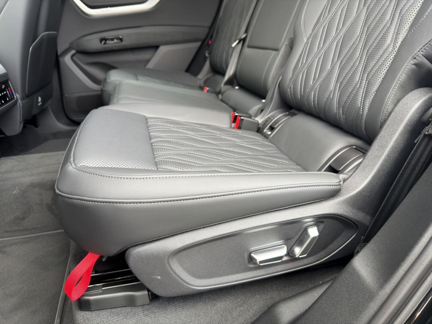 Bild über Audi Q7 SUV TDI quattro 220 kW tiptronic - für weitere Informationen kontaktieren Sie den Audi Partner