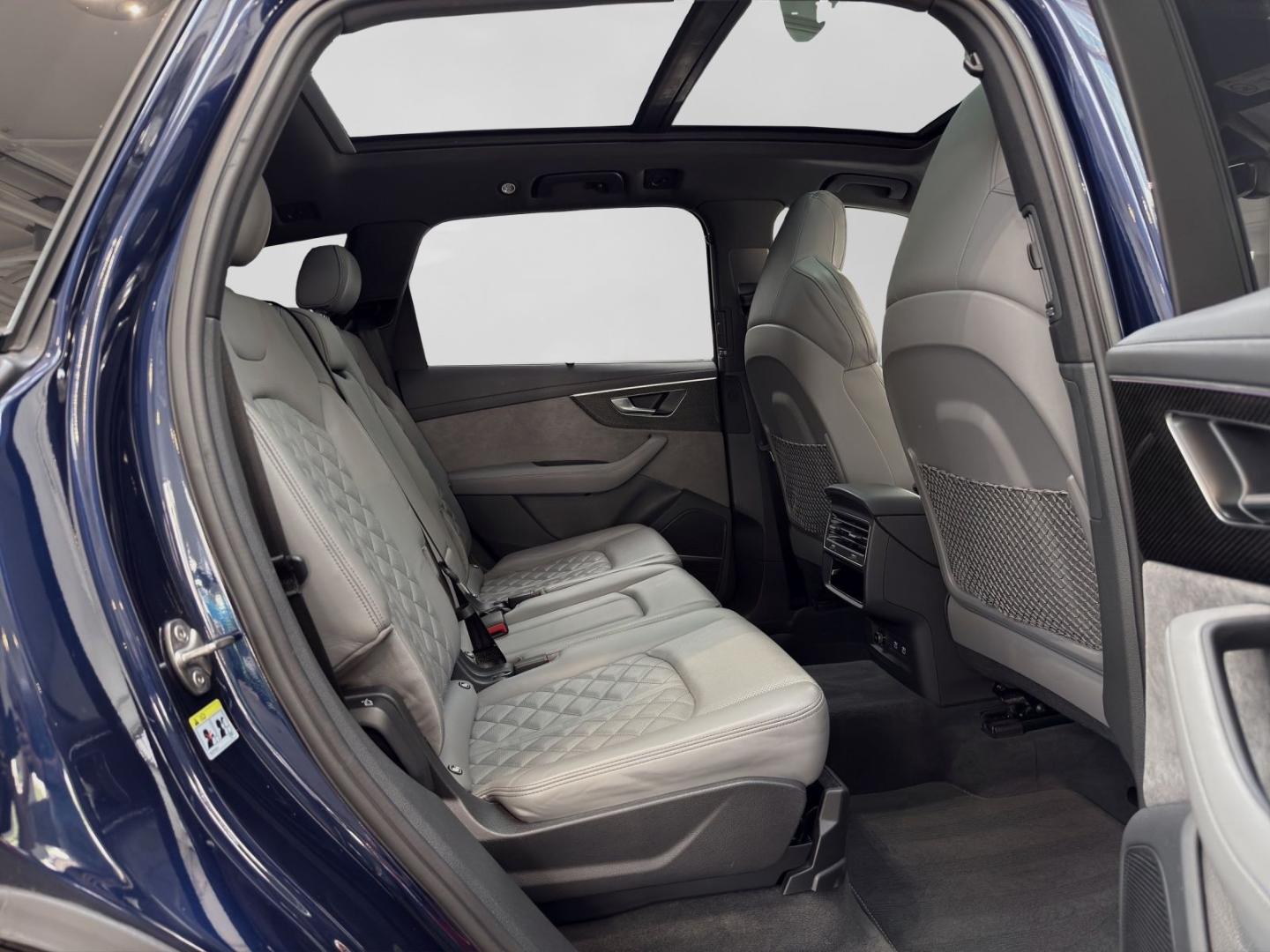 Image about Audi SQ7 TFSI quattro tiptronic