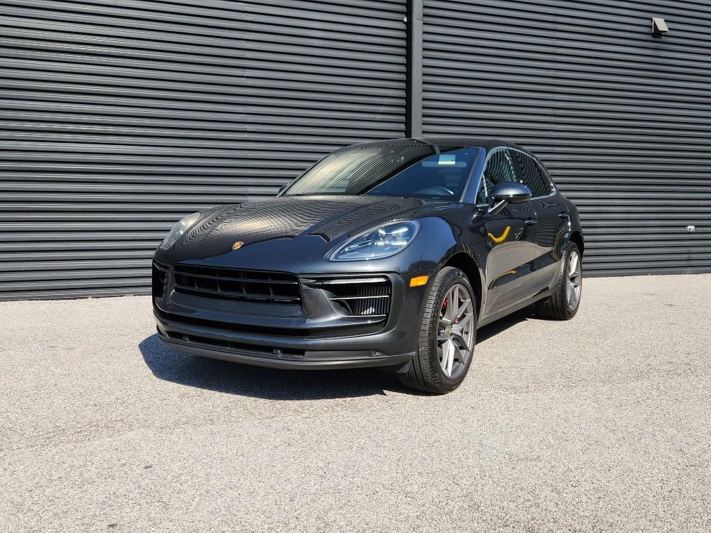2022 Porsche Macan