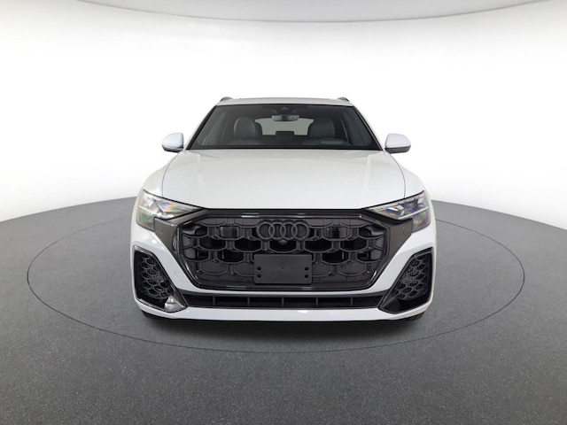 2025 Audi Q8