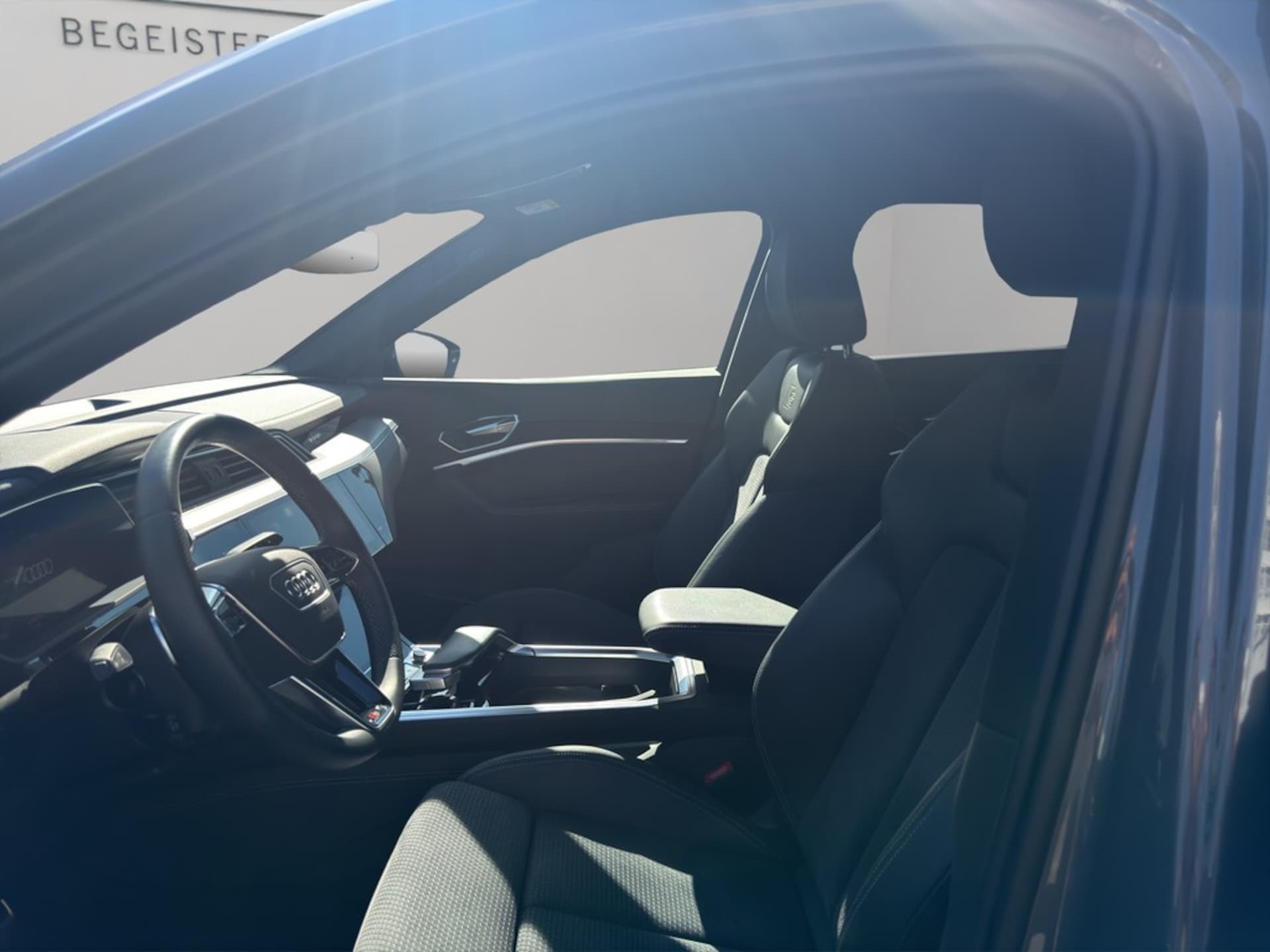 Audi Q8 Sportback e-tron S line