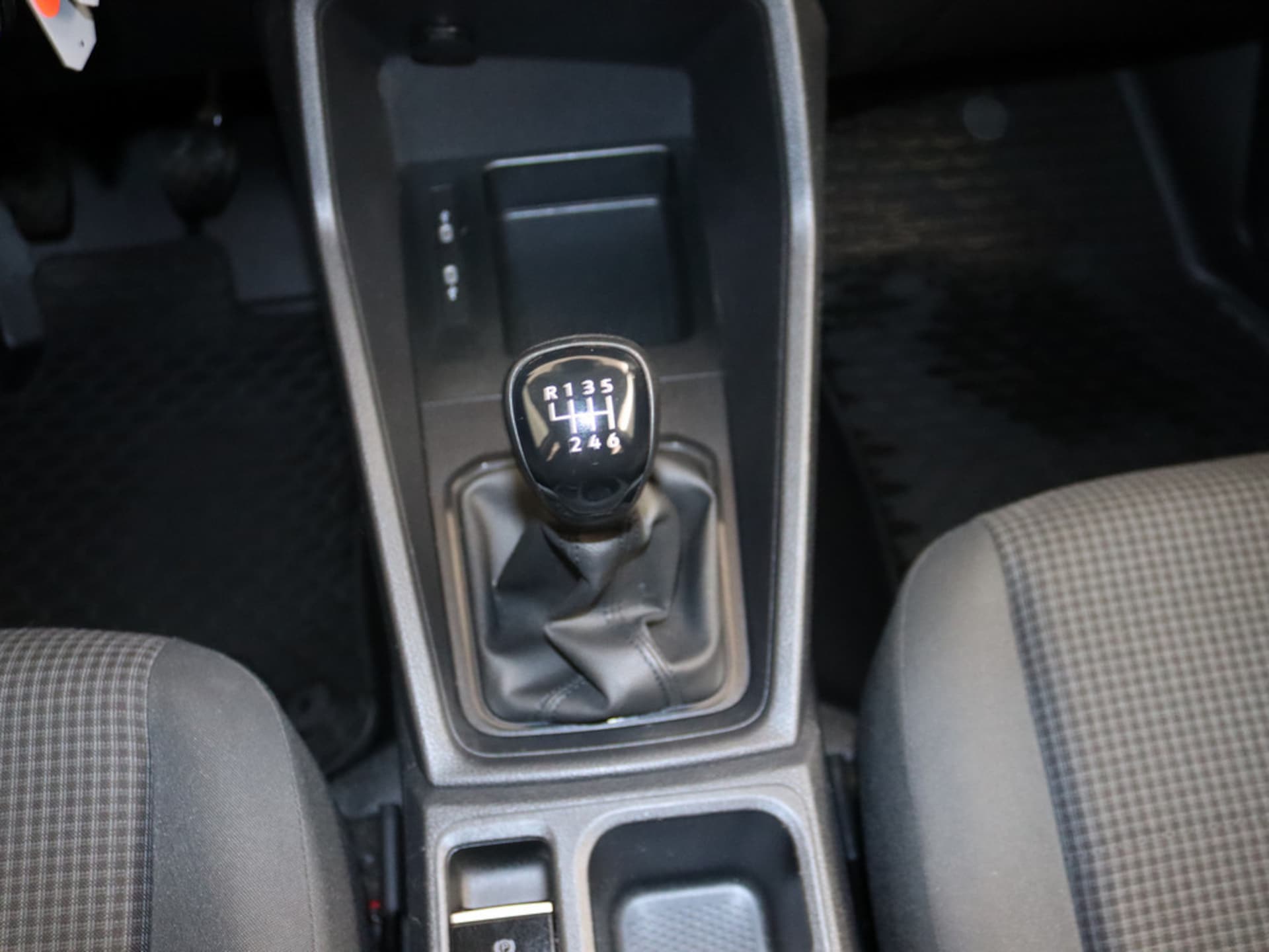 Volkswagen Caddy Basis-Modell
