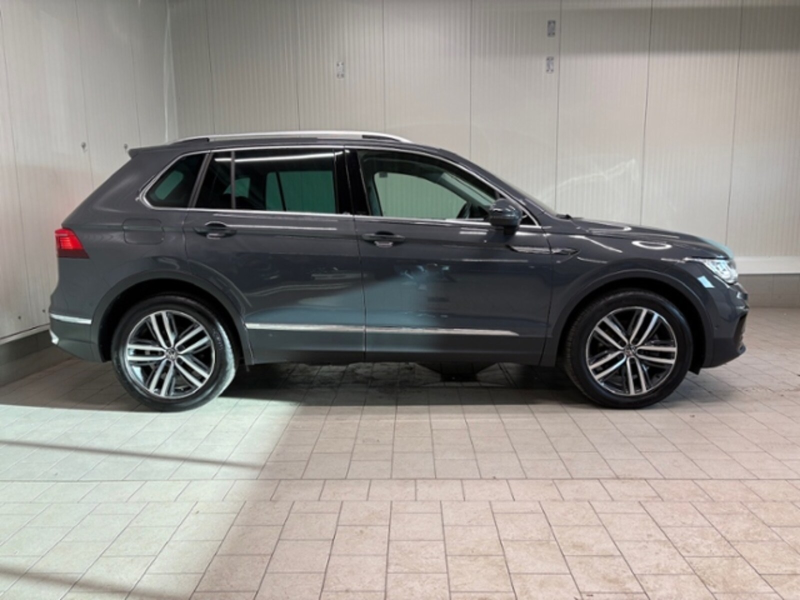 Volkswagen Tiguan – Bild 9