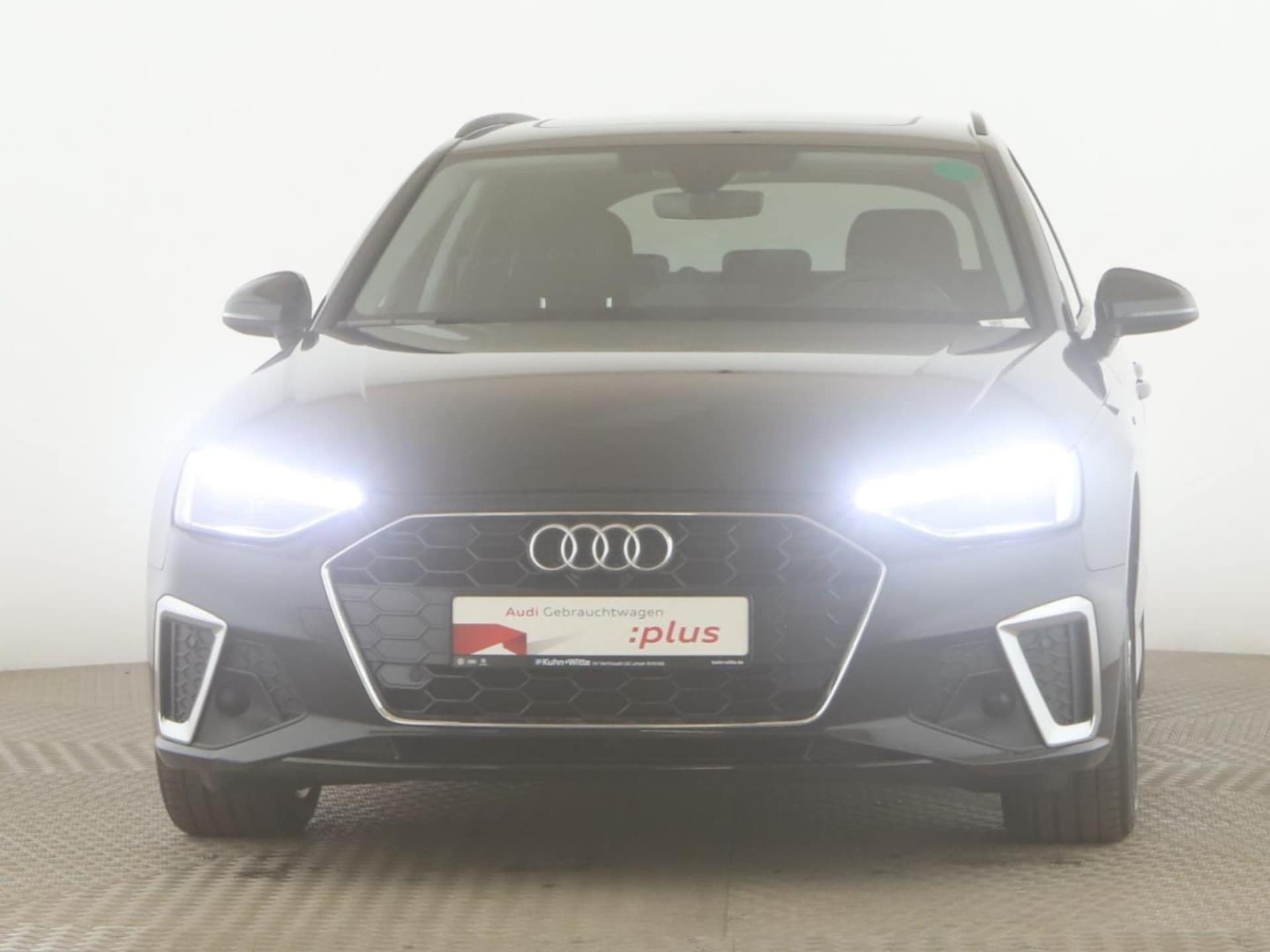 Audi A4 Avant S line