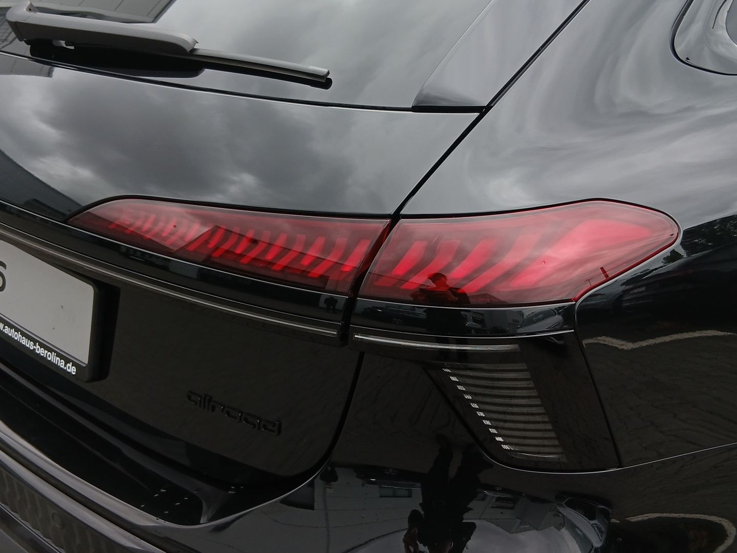 Bild über Audi A6 allroad e-hybrid e-hybrid quattro 270 kW S tronic - für weitere Informationen kontaktieren Sie den Audi Partner
