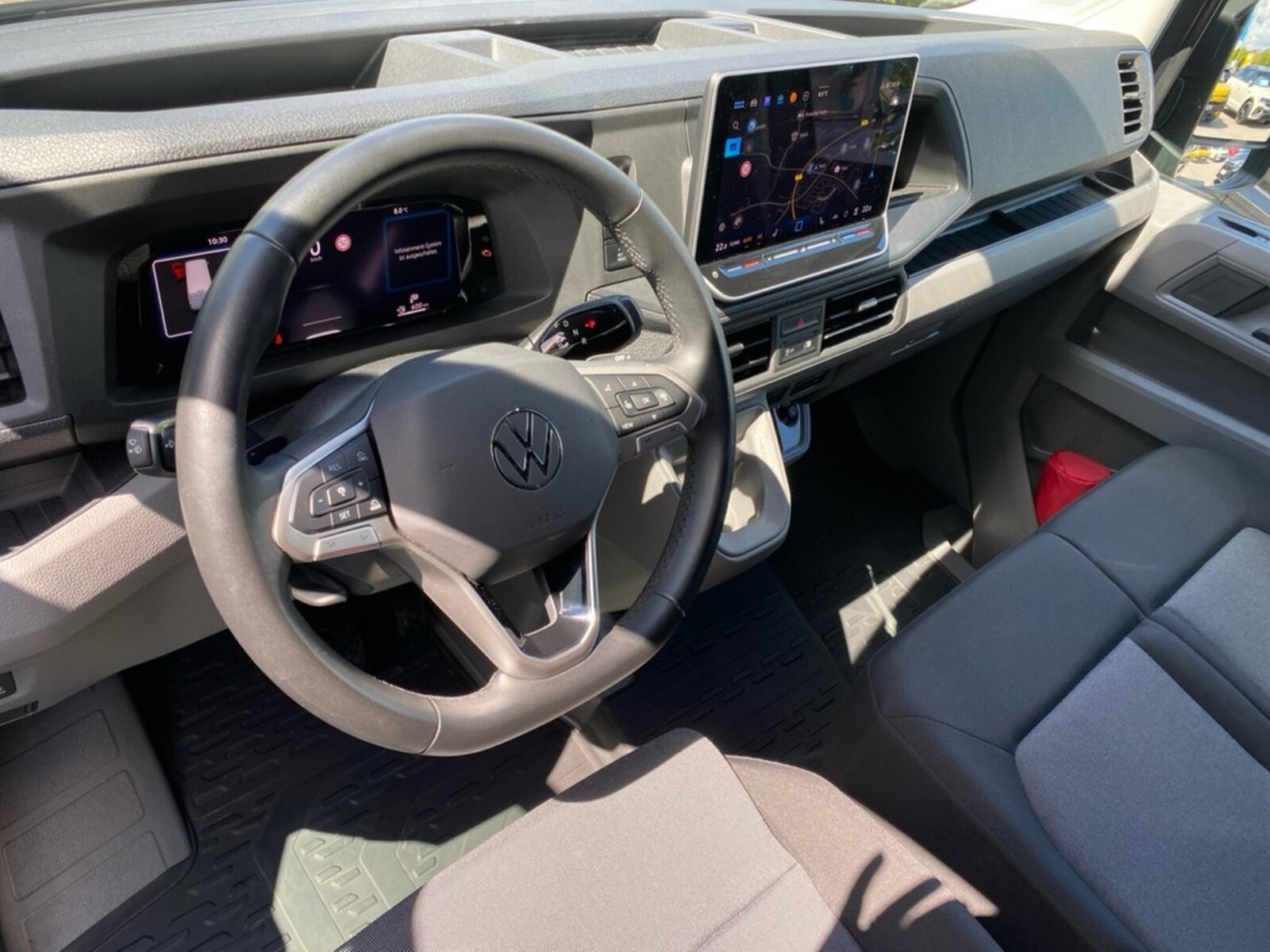 Volkswagen Crafter Kasten mittlerer Radstand – Bild 3