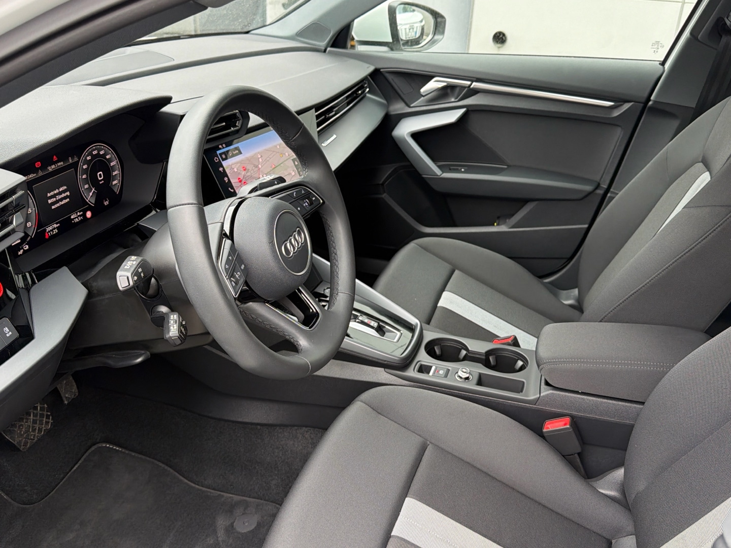 Bild über Audi A3 allstreet TFSI e 40 TFSI e S tronic - für weitere Informationen kontaktieren Sie den Audi Partner