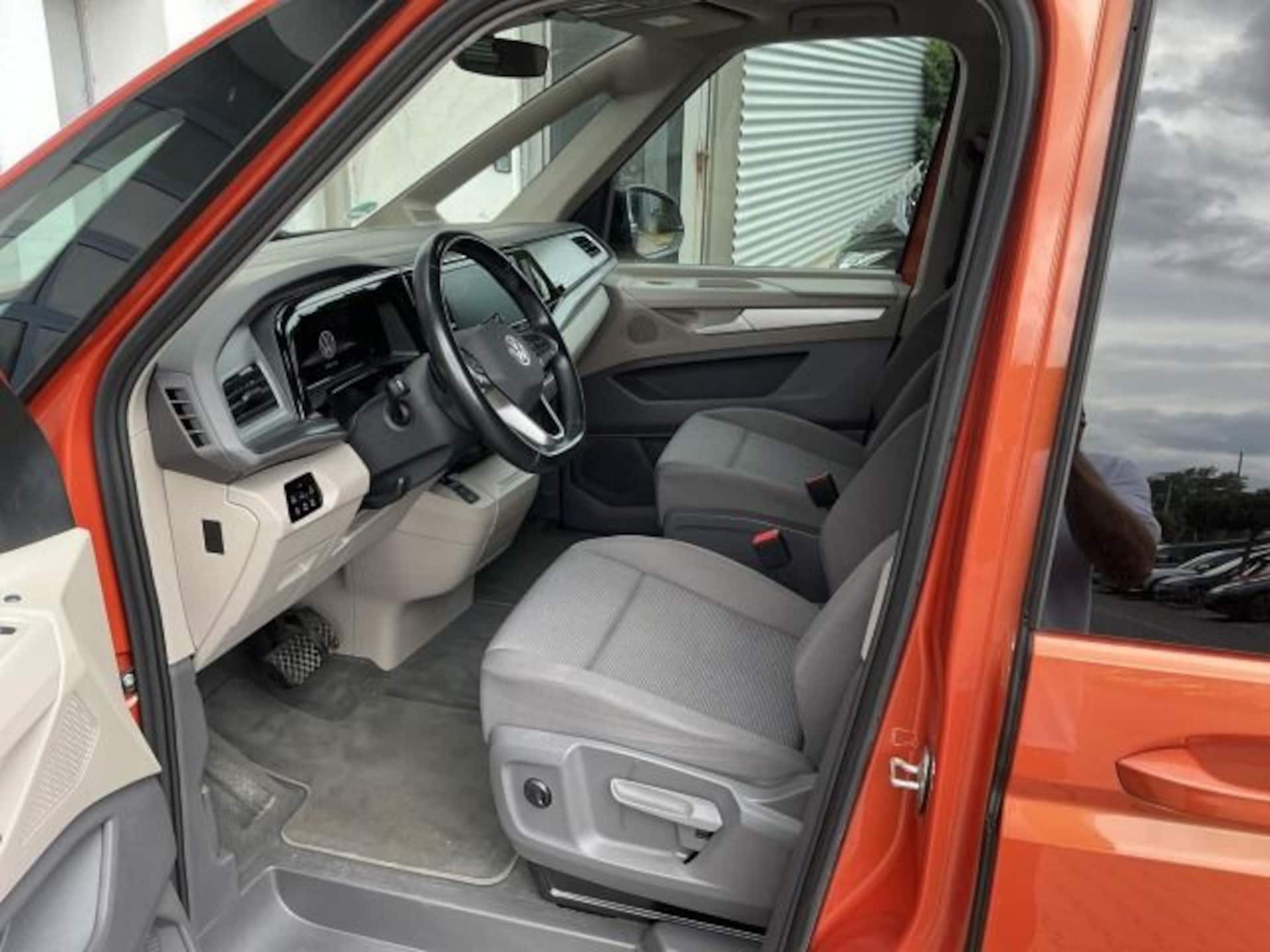 Volkswagen Multivan Basis-Modell
