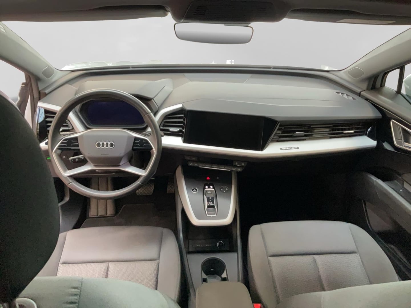 Bild über Audi Q4 e-tron 40 e-tron - für weitere Informationen kontaktieren Sie den Audi Partner