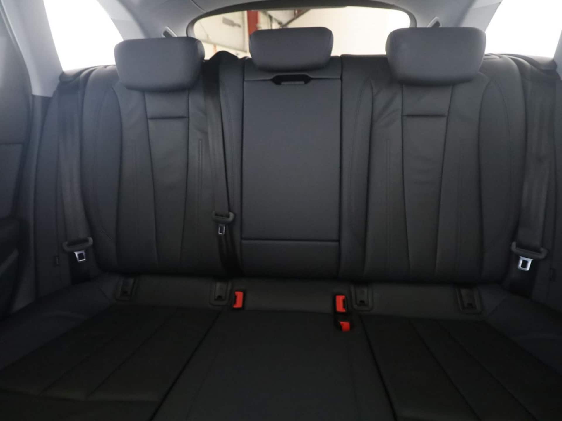 Audi A4 Avant S line