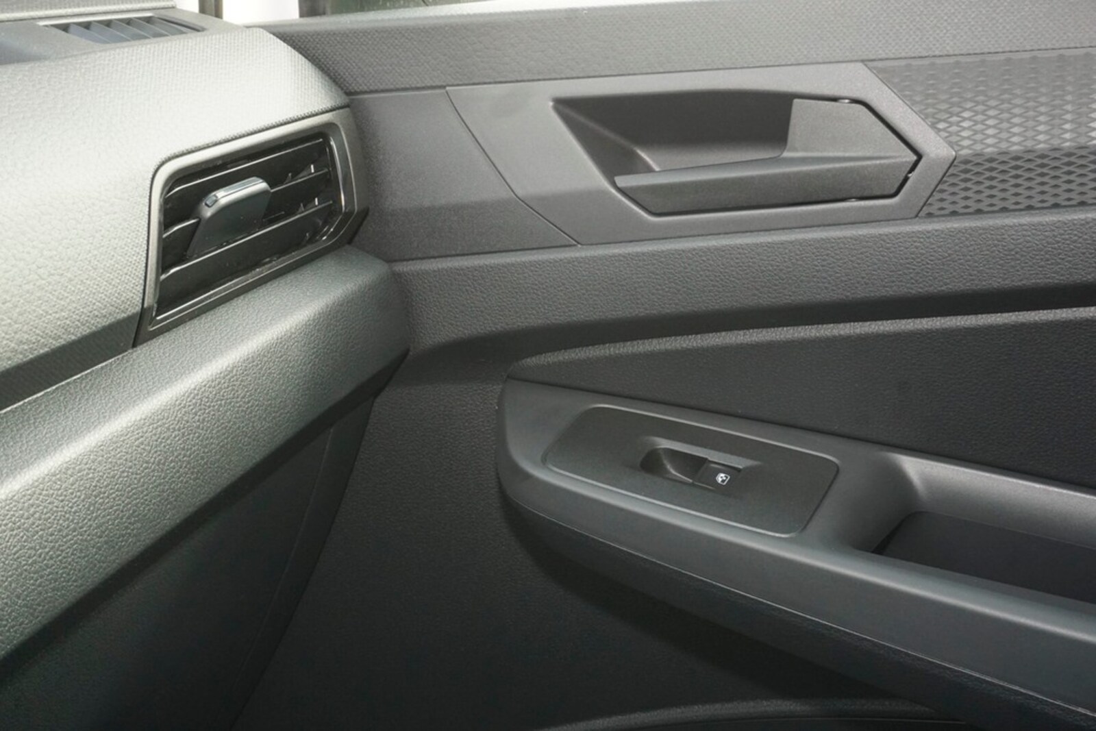 Volkswagen Caddy Maxi Cargo – Bild 15